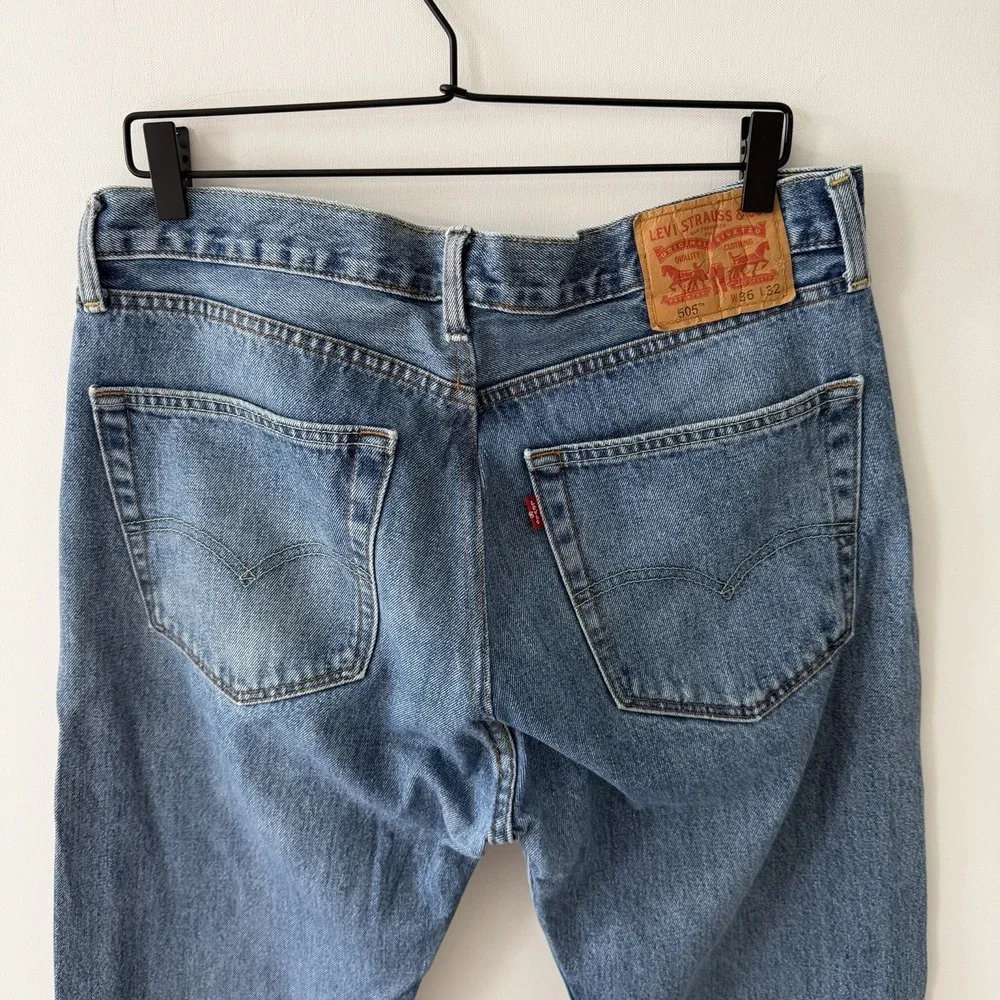 Levis good light
